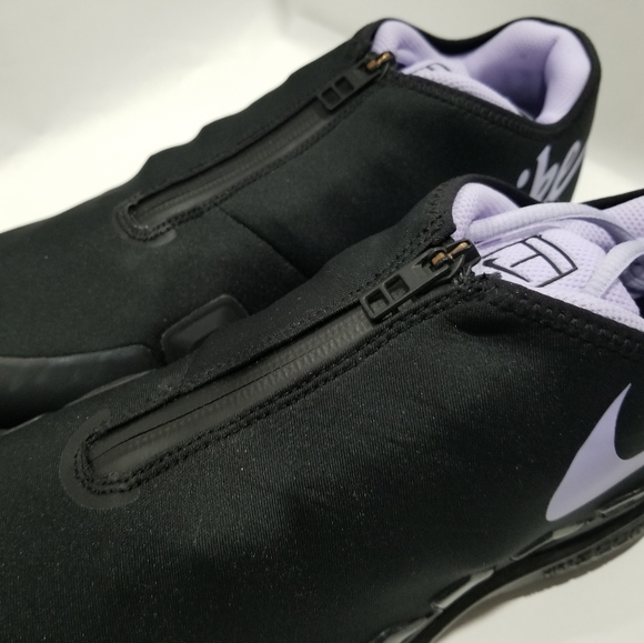 Nike Zoom Tennis Shoes - Picture 6 of 8